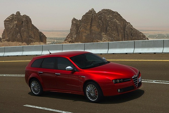 Alfa Romeo 159 Saloon 2.0 JTDm 170 Lusso Alfa Romeo 159 Saloon 2.0 JTDm 170 Lusso