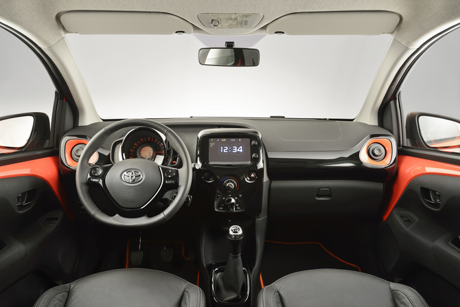 La dernière génération de la Toyota AYGO a été dévoilée au Salon de Genève La dernière génération de la Toyota AYGO a été dévoilée au Salon de Genève