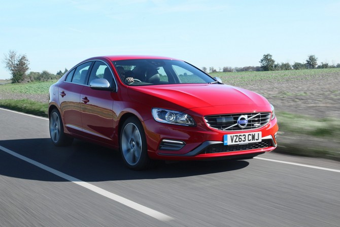 Volvo S60 D2 R-Design Momentum Volvo S60 D2 R-Design Momentum