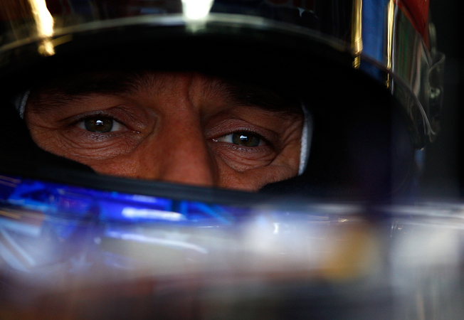 Webber fez questão de esclarecer que não estabeleceu contacto com nenhum responsável da Scuderia Webber fez questão de esclarecer que não estabeleceu contacto com nenhum responsável da Scuderia