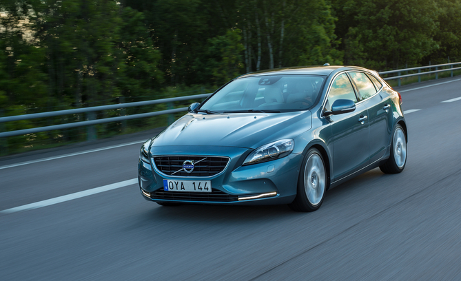 Volvo V40 D2 Summum Volvo V40 D2 Summum