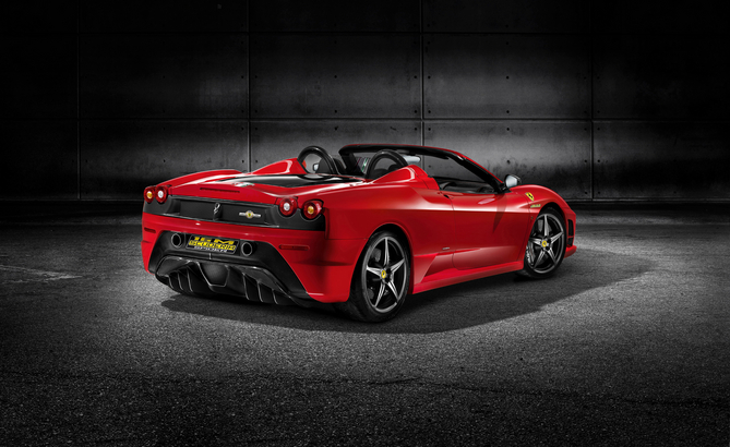 Ferrari Scuderia Spider 16M Ferrari Scuderia Spider 16M