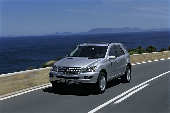 Mercedes-Benz ML 420 CDI Auto. (FL) Mercedes-Benz ML 420 CDI Auto. (FL)