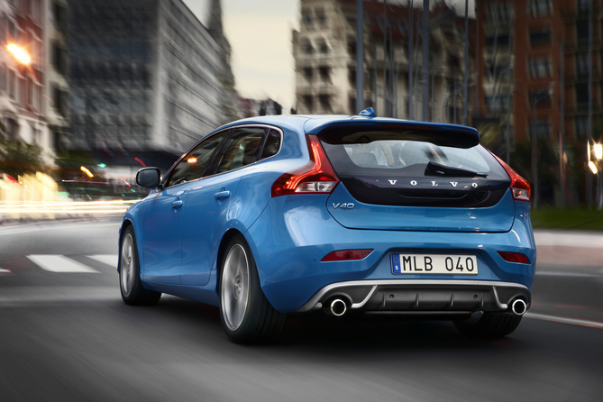 The package also adds a rear diffuser The package also adds a rear diffuser