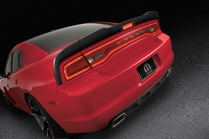 Mopar Pumps Up Dodge Charger Redline and Chrysler 200 Super S Mopar Pumps Up Dodge Charger Redline and Chrysler 200 Super S