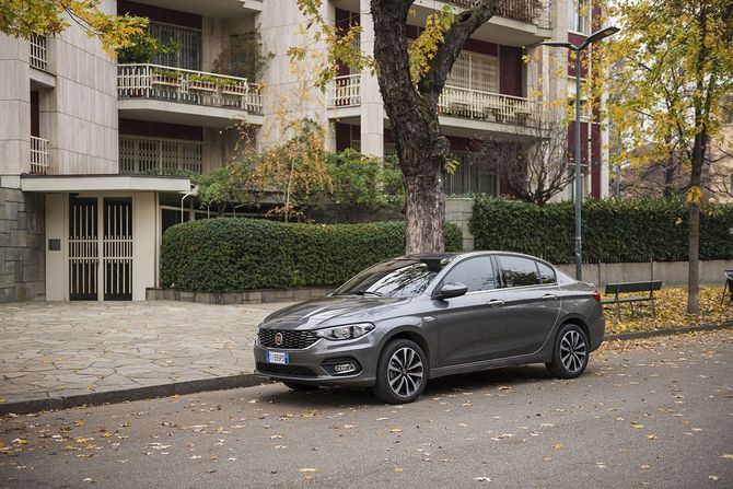 Fiat Tipo 1.3 Multijet 16v Opening Edition Fiat Tipo 1.3 Multijet 16v Opening Edition
