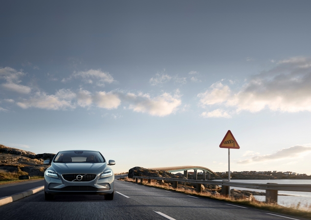 Volvo V40 D4 Inscription Geartronic Volvo V40 D4 Inscription Geartronic