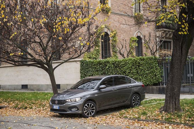 Fiat Tipo 1.3 Multijet 16v Opening Edition Fiat Tipo 1.3 Multijet 16v Opening Edition