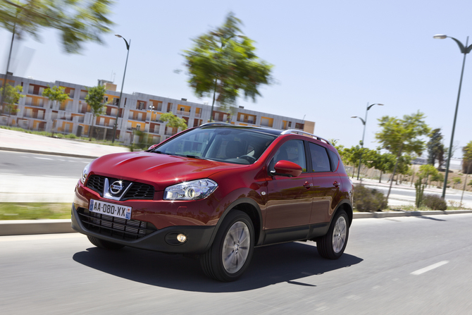 Nissan Qashqai 1.6dCi 4x2 Tekna Sport Nissan Qashqai 1.6dCi 4x2 Tekna Sport
