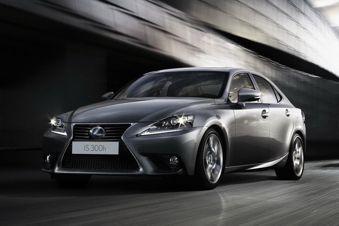 A Lexus tenciona vender este modelo exclusivamente na Europa A Lexus tenciona vender este modelo exclusivamente na Europa