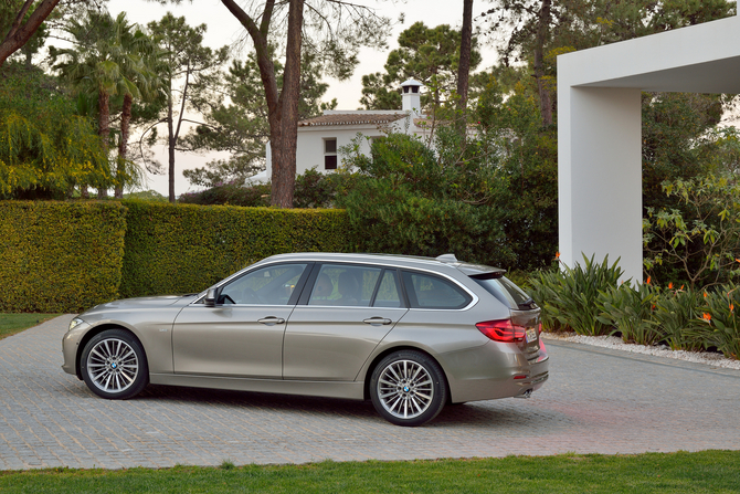 BMW 330d xDrive Touring BMW 330d xDrive Touring