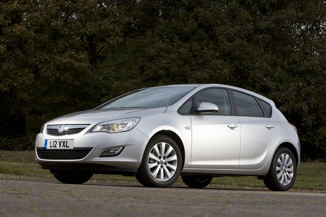Vauxhall Astra Hatchback 1.3 CDTi ecoFLEX ES Vauxhall Astra Hatchback 1.3 CDTi ecoFLEX ES