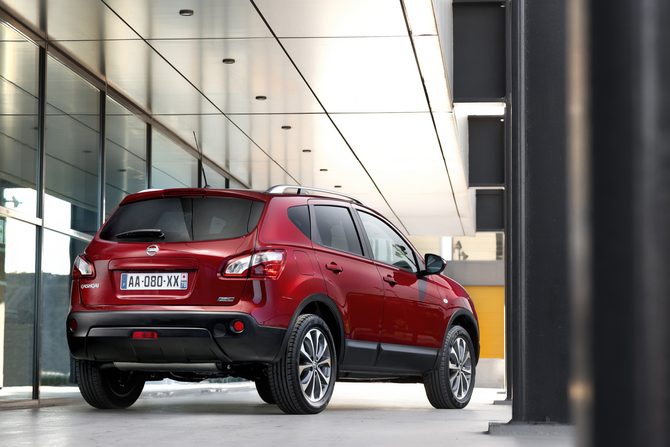 Nissan Qashqai 1.6dCi 4x4 Tekna Sport 360º Nissan Qashqai 1.6dCi 4x4 Tekna Sport 360º