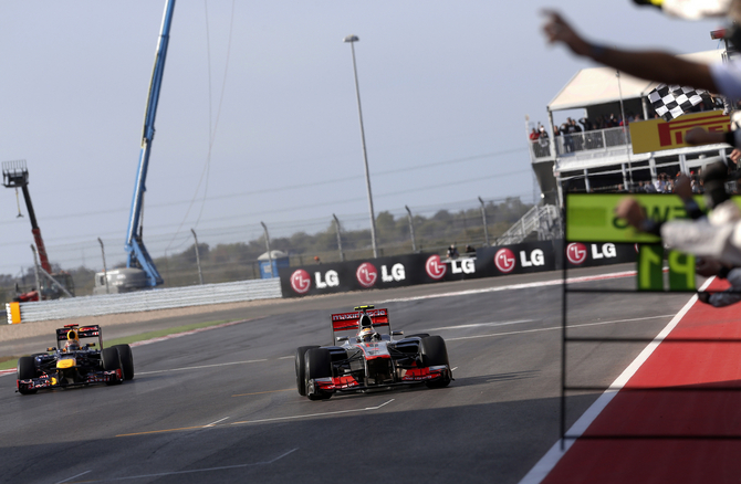 Na próxima temporada Hamilton vai passar a representar a Mercedes Na próxima temporada Hamilton vai passar a representar a Mercedes
