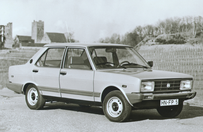 Fiat 131 Mirafiori 1300 5-speed Fiat 131 Mirafiori 1300 5-speed