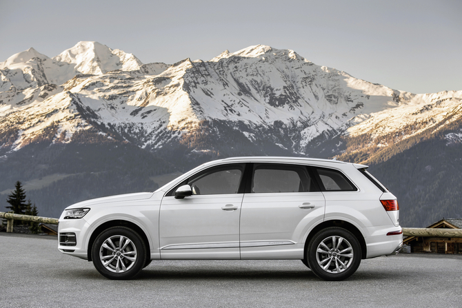 Audi Q7 3.0 V6 TDI quattro tiptronic Audi Q7 3.0 V6 TDI quattro tiptronic