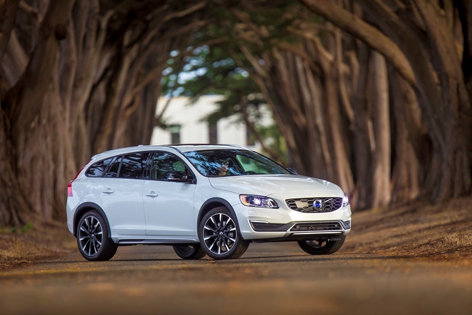 Volvo V60 Cross Country T5 AWD Geartronic Volvo V60 Cross Country T5 AWD Geartronic