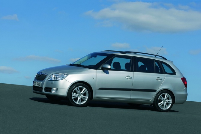 Skoda Fabia Break 1.6 16v Elegance Automatic Skoda Fabia Break 1.6 16v Elegance Automatic