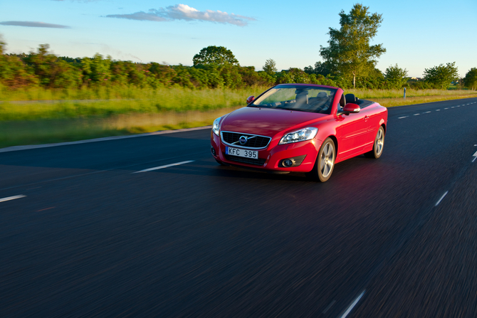 Volvo C70 D4 Momentum Volvo C70 D4 Momentum
