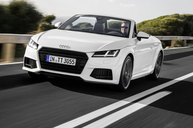 Audi TT Roadster 2.0 TFSI S tronic Audi TT Roadster 2.0 TFSI S tronic