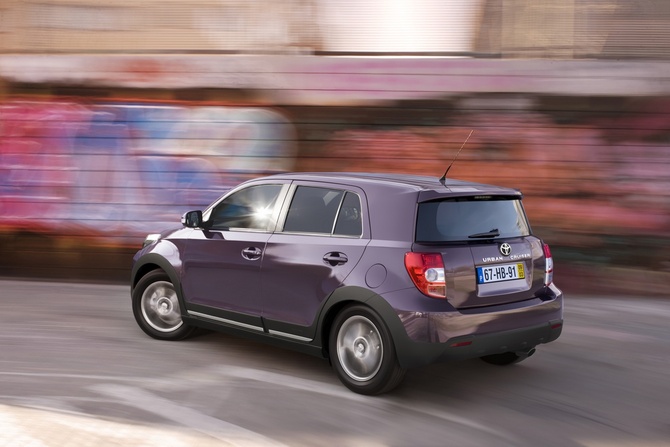 Toyota Urban Cruiser 1.33 Dual VVT-i 2WD Toyota Urban Cruiser 1.33 Dual VVT-i 2WD