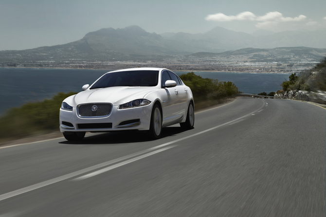 Jaguar XF 5.0 V8 S Premium Luxury Jaguar XF 5.0 V8 S Premium Luxury