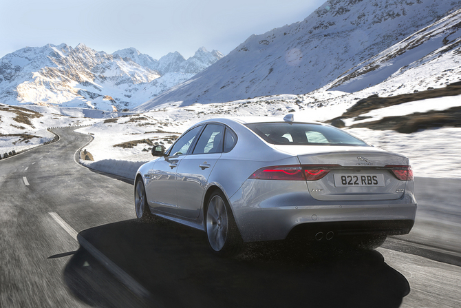 Jaguar XF 2.0 Diesel Portfolio Jaguar XF 2.0 Diesel Portfolio