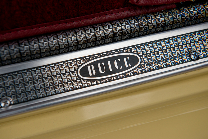 Buick Roadmaster Convertible Coupé Buick Roadmaster Convertible Coupé