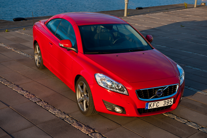 Volvo C70 D4 Summum Volvo C70 D4 Summum