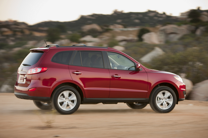 Hyundai Santa Fe GLS 2.4 Manual FWD Hyundai Santa Fe GLS 2.4 Manual FWD