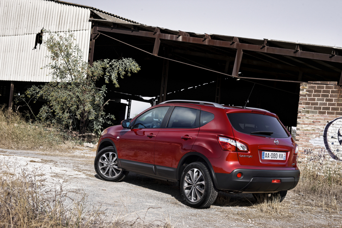 Nissan Qashqai 1.6dCi 4x4 Tekna Premium 360º Nissan Qashqai 1.6dCi 4x4 Tekna Premium 360º
