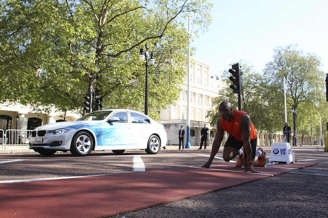 O 320d está entre os mais de 3000 veículos doados pela BMW à organização dos Jogos Olímpicos de Londres O 320d está entre os mais de 3000 veículos doados pela BMW à organização dos Jogos Olímpicos de Londres