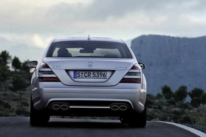 Mercedes-Benz S 63 L AMG Mercedes-Benz S 63 L AMG