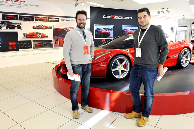 Depois da conversa visitaram a fábrica da Ferrari Depois da conversa visitaram a fábrica da Ferrari