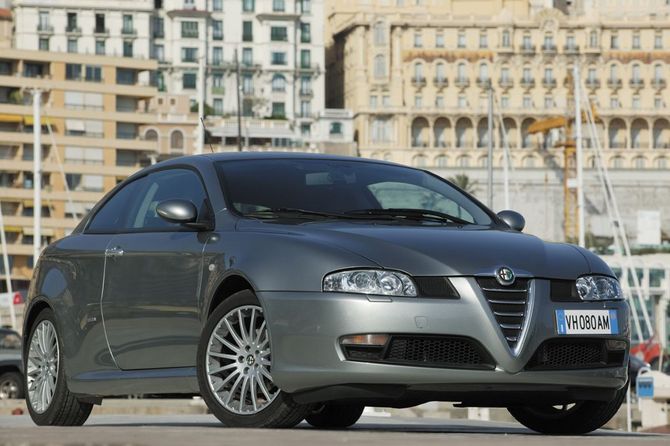 Alfa Romeo GT 1.9 JTDm Q2 170cv Alfa Romeo GT 1.9 JTDm Q2 170cv