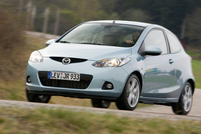 Mazda 2 MZR 1.3 Comfort 86cv Mazda 2 MZR 1.3 Comfort 86cv