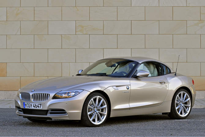 BMW Z4 sDrive28i AT BMW Z4 sDrive28i AT