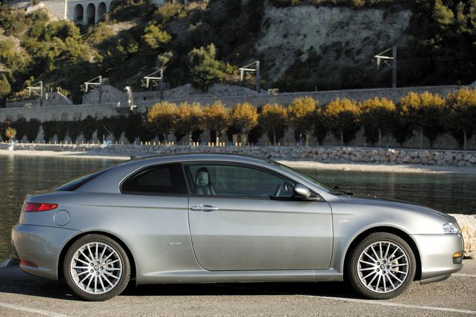 Alfa Romeo GT 1.9 JTDm Q2 170cv Alfa Romeo GT 1.9 JTDm Q2 170cv