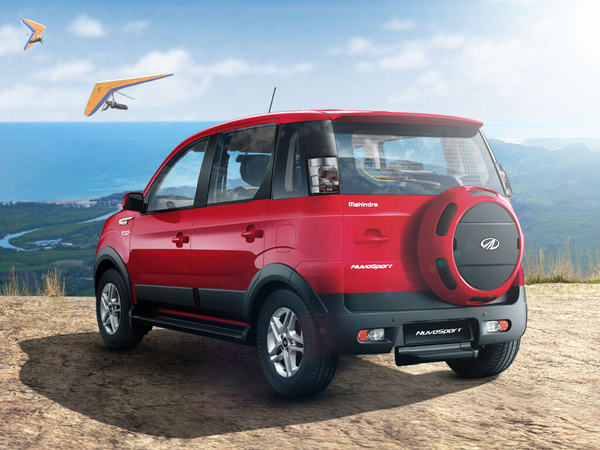 Mahindra NuvoSport N4 Mahindra NuvoSport N4