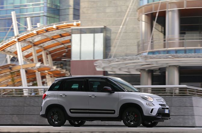 Fiat 500L 1.6 Multijet 16v S&S Beats Edition Fiat 500L 1.6 Multijet 16v S&S Beats Edition