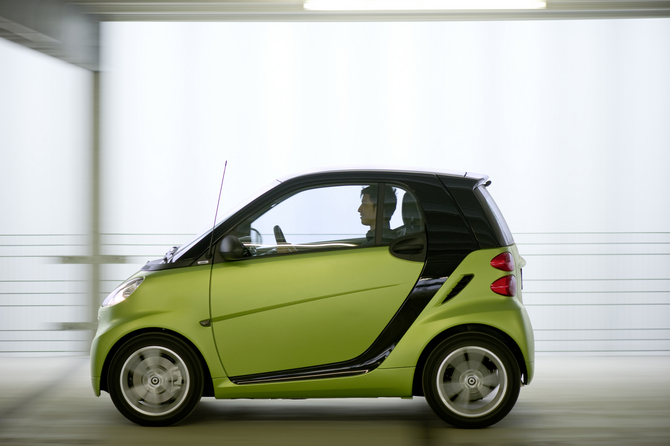 smart fortwo coupé 61hp pure mhd (FL) smart fortwo coupé 61hp pure mhd (FL)