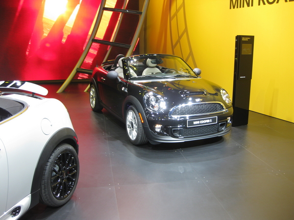 MINI (BMW) MINI Cooper S Roadster AT MINI (BMW) MINI Cooper S Roadster AT