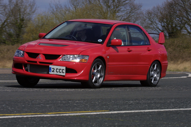 Mitsubishi Lancer Evolution VIII FQ300 Mitsubishi Lancer Evolution VIII FQ300