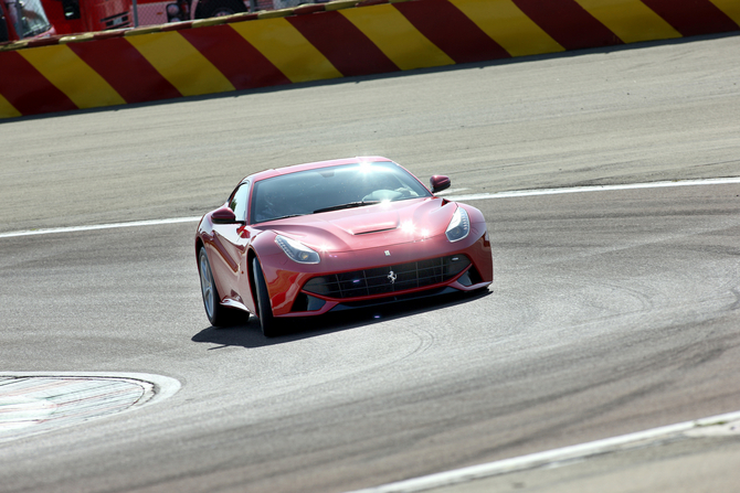Ferrari F12berlinetta Ferrari F12berlinetta