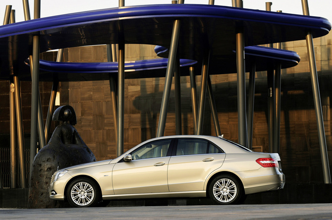 Mercedes-Benz E 500 4Matic Auto Mercedes-Benz E 500 4Matic Auto
