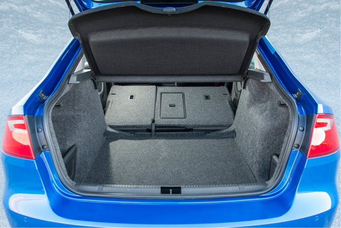 It has 550l of cargo space It has 550l of cargo space