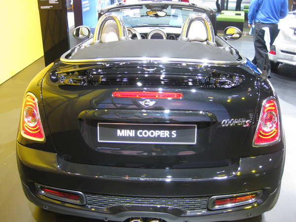 MINI (BMW) MINI Cooper S Roadster AT MINI (BMW) MINI Cooper S Roadster AT