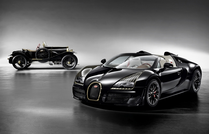 La carrosserie entièrement composée de fibres de carbone de la Vitesse Légende « Black Bess » est entièrement peinte en noir La carrosserie entièrement composée de fibres de carbone de la Vitesse Légende « Black Bess » est entièrement peinte en noir