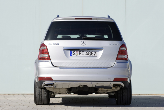Mercedes-Benz GL350 BlueTEC Mercedes-Benz GL350 BlueTEC