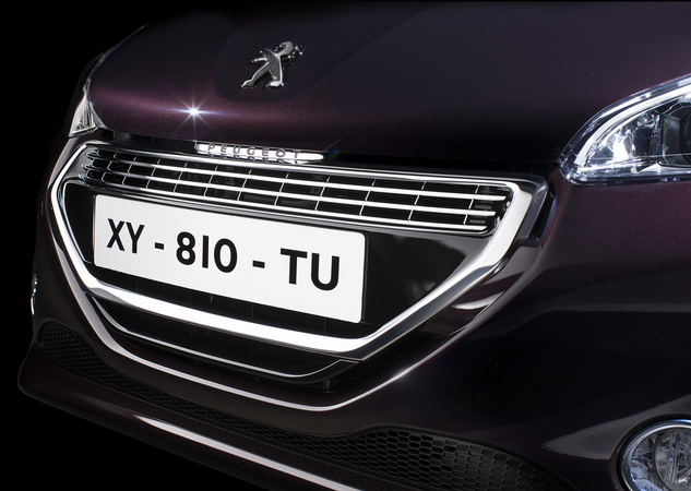 It gets a slightly wider chrome grill It gets a slightly wider chrome grill